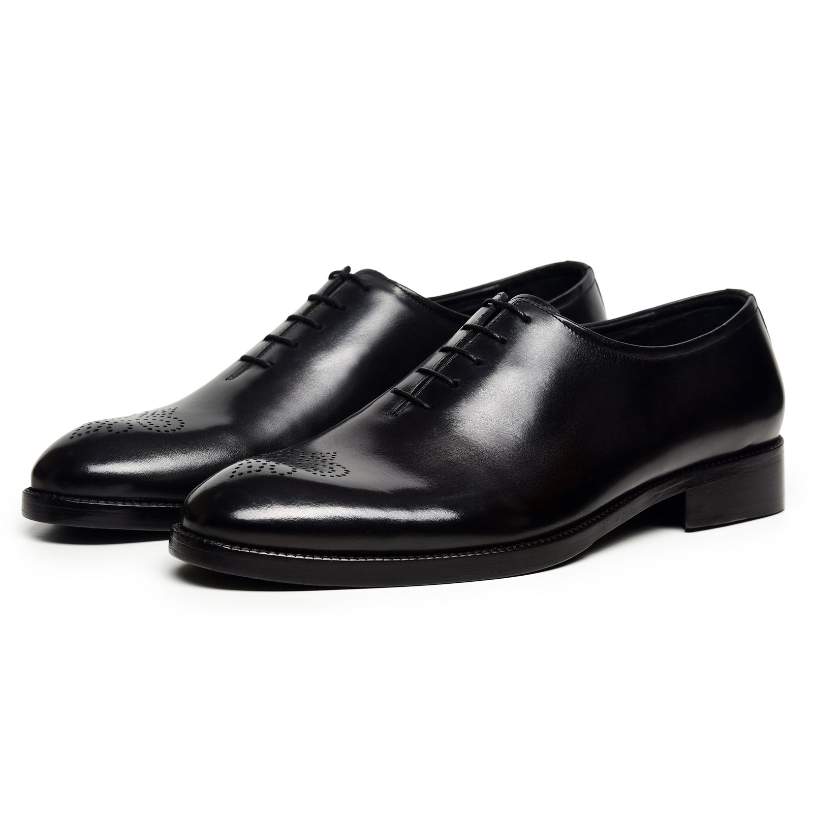 Medallion Toe Oxford - Black