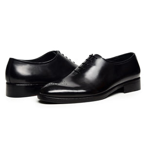 Medallion Toe Oxford - Black