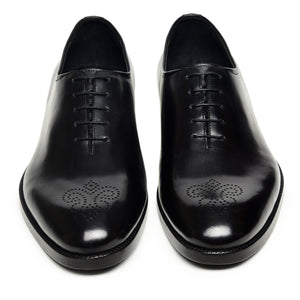 Medallion Toe Oxford - Black