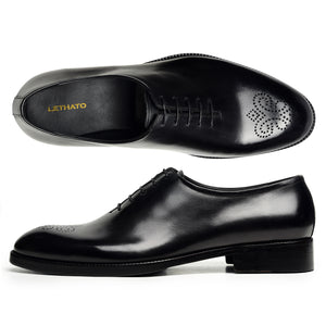 Medallion Toe Oxford - Black