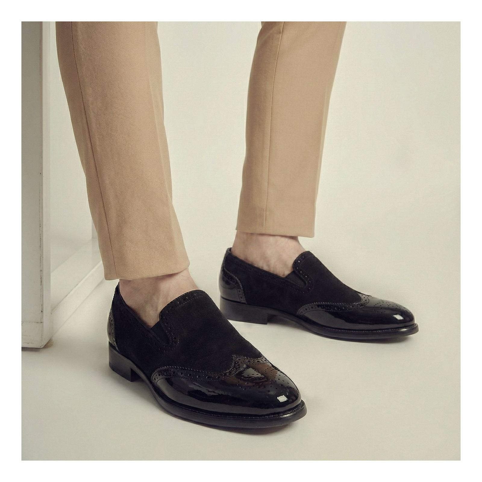 Wingtip Venetian Loafers - Black